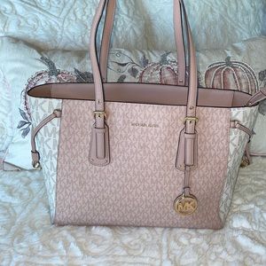 Michael Michael Kors handbag